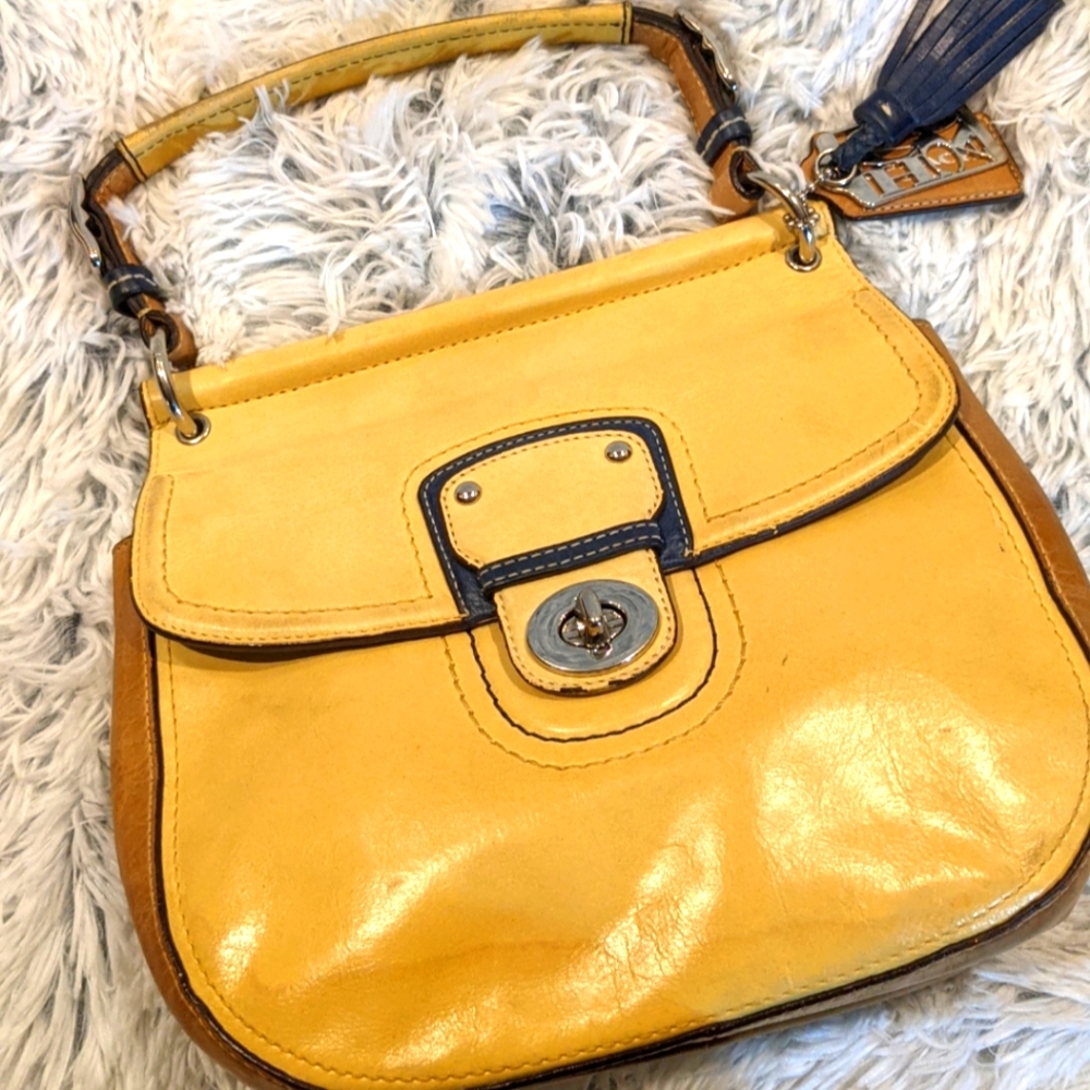 🚫Sold🚫 Vintage Coach crossbody - Picture 1 of 7